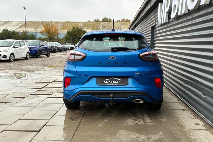 Blå Ford Puma fra 2020