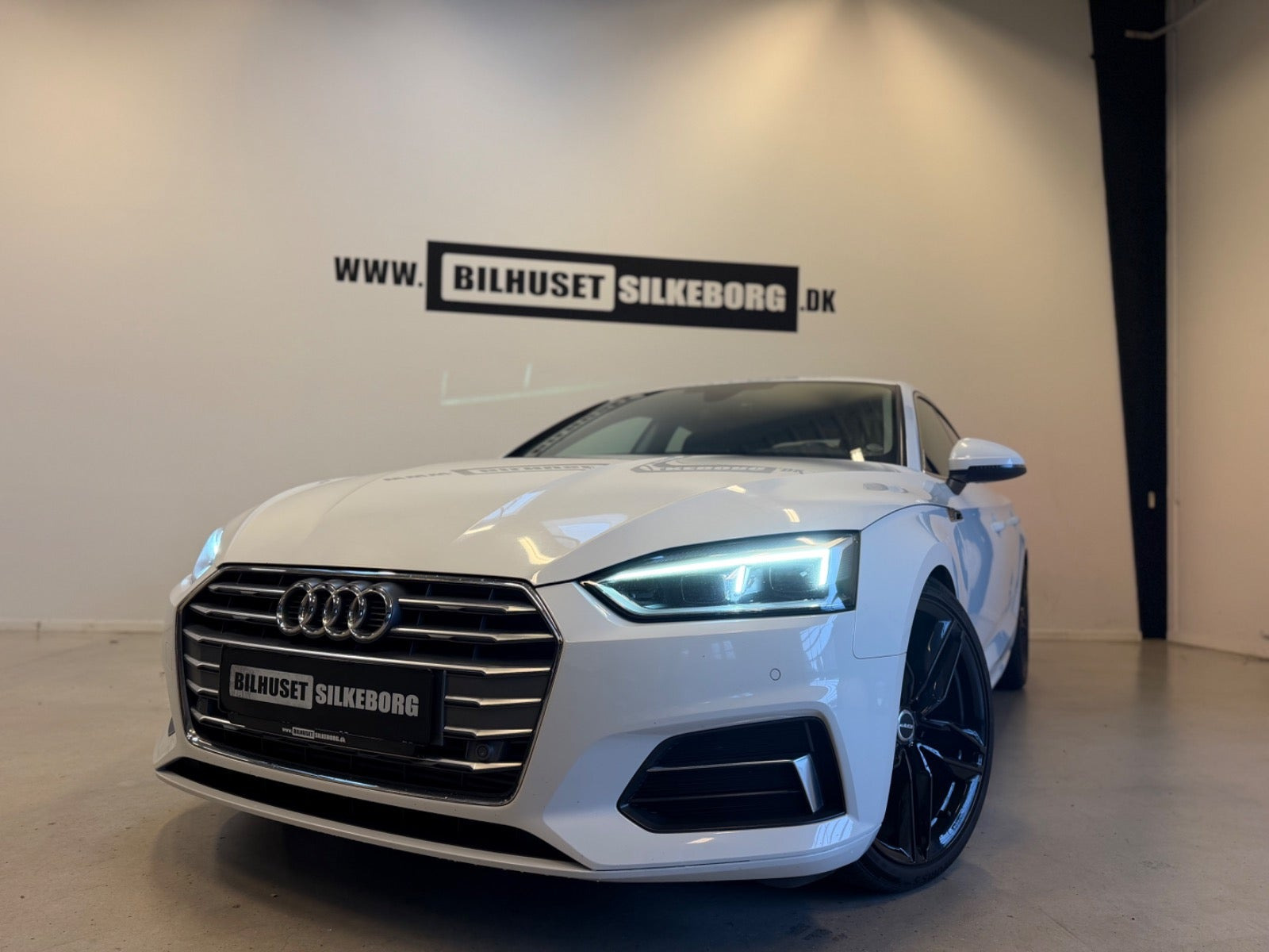 Hvid Audi A5 fra 2018