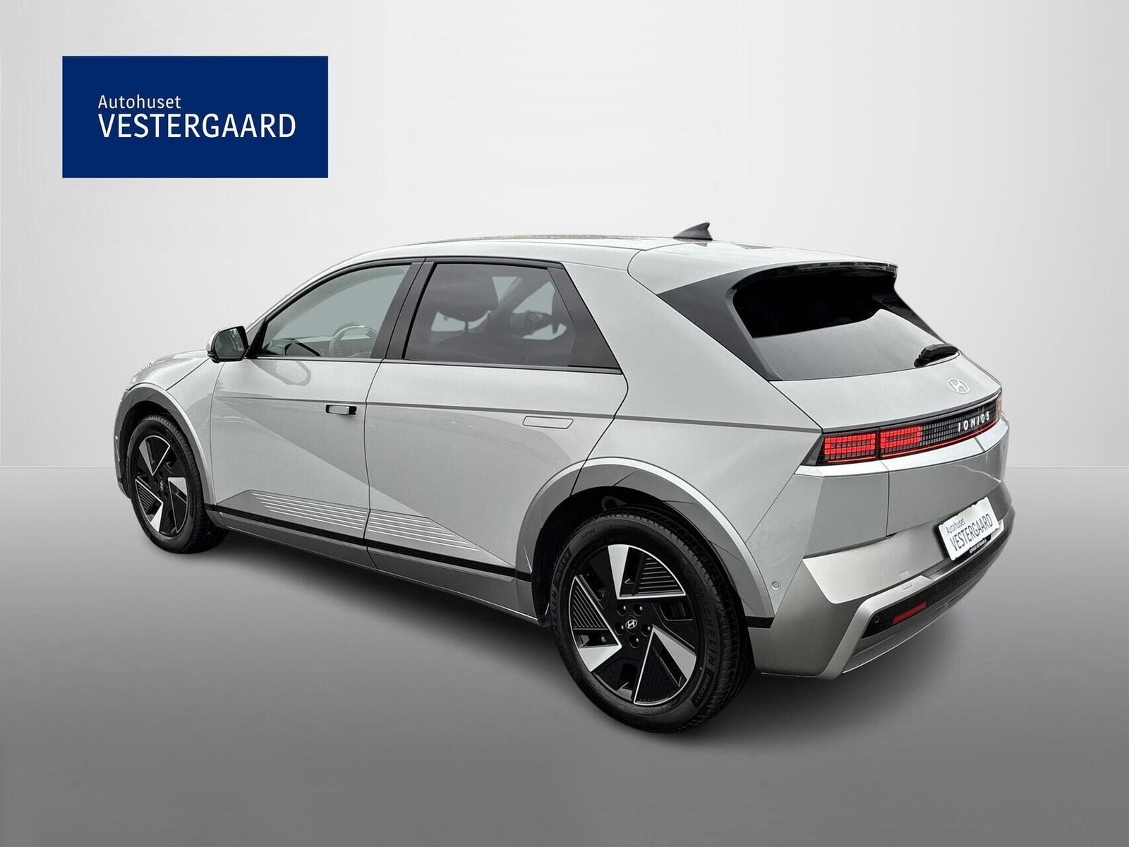 Grå Hyundai Ioniq 5 fra 2026