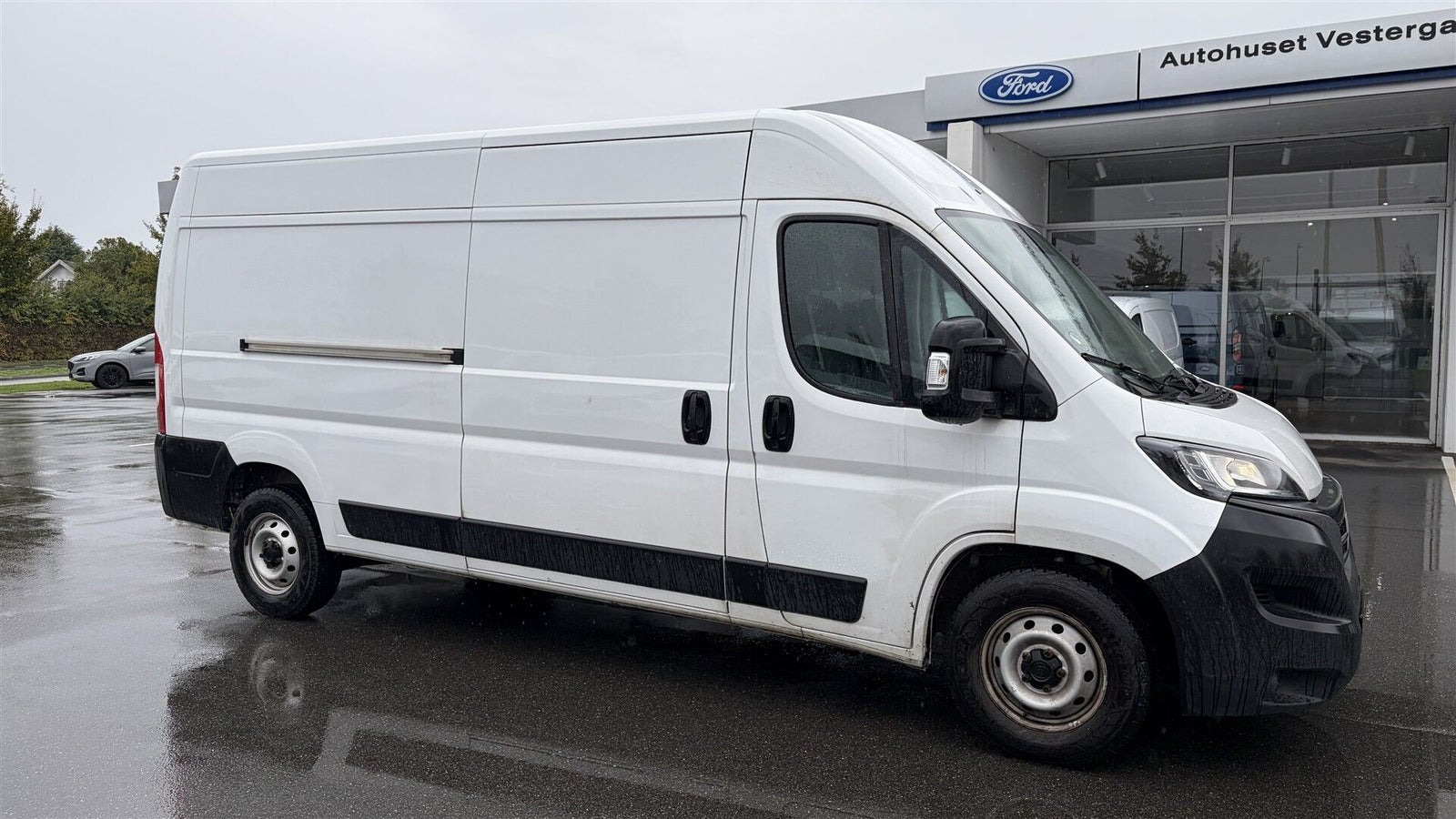 Beige Fiat Ducato 35 fra 2023