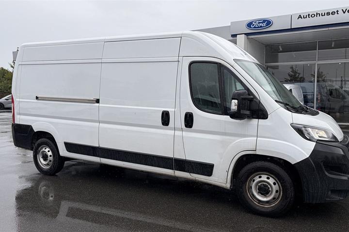 Beige Fiat Ducato 35 fra 2023