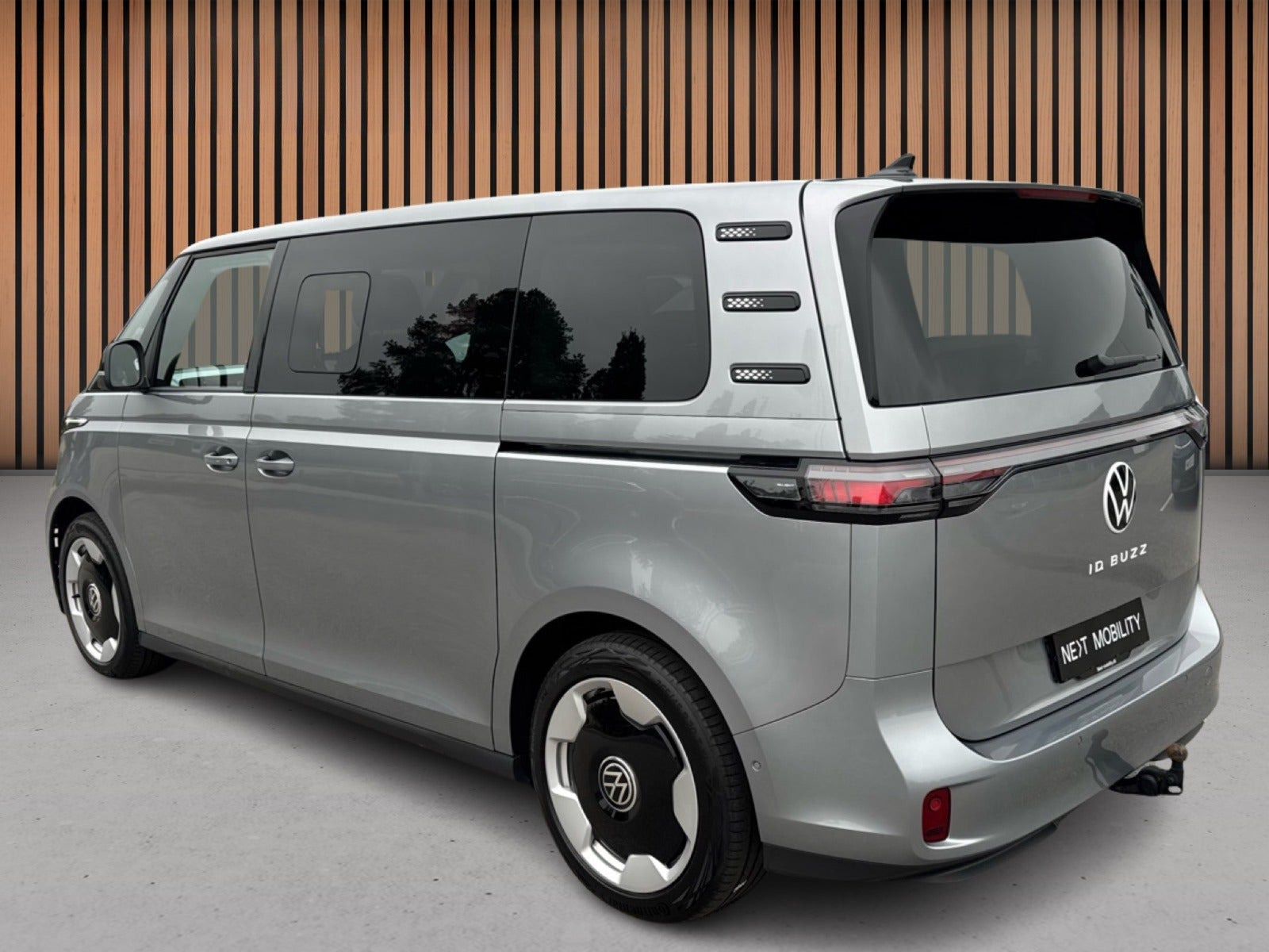 Sølv VW ID.Buzz fra 2025