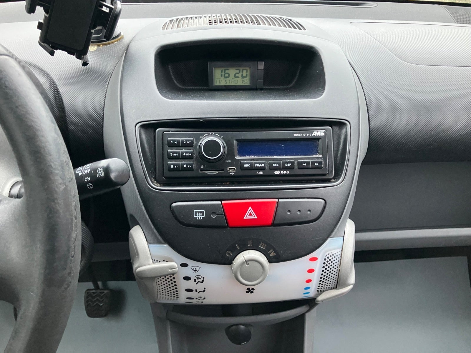 Hvid Peugeot 107 fra 2010