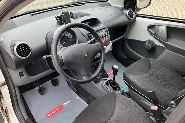 Hvid Peugeot 107 fra 2010