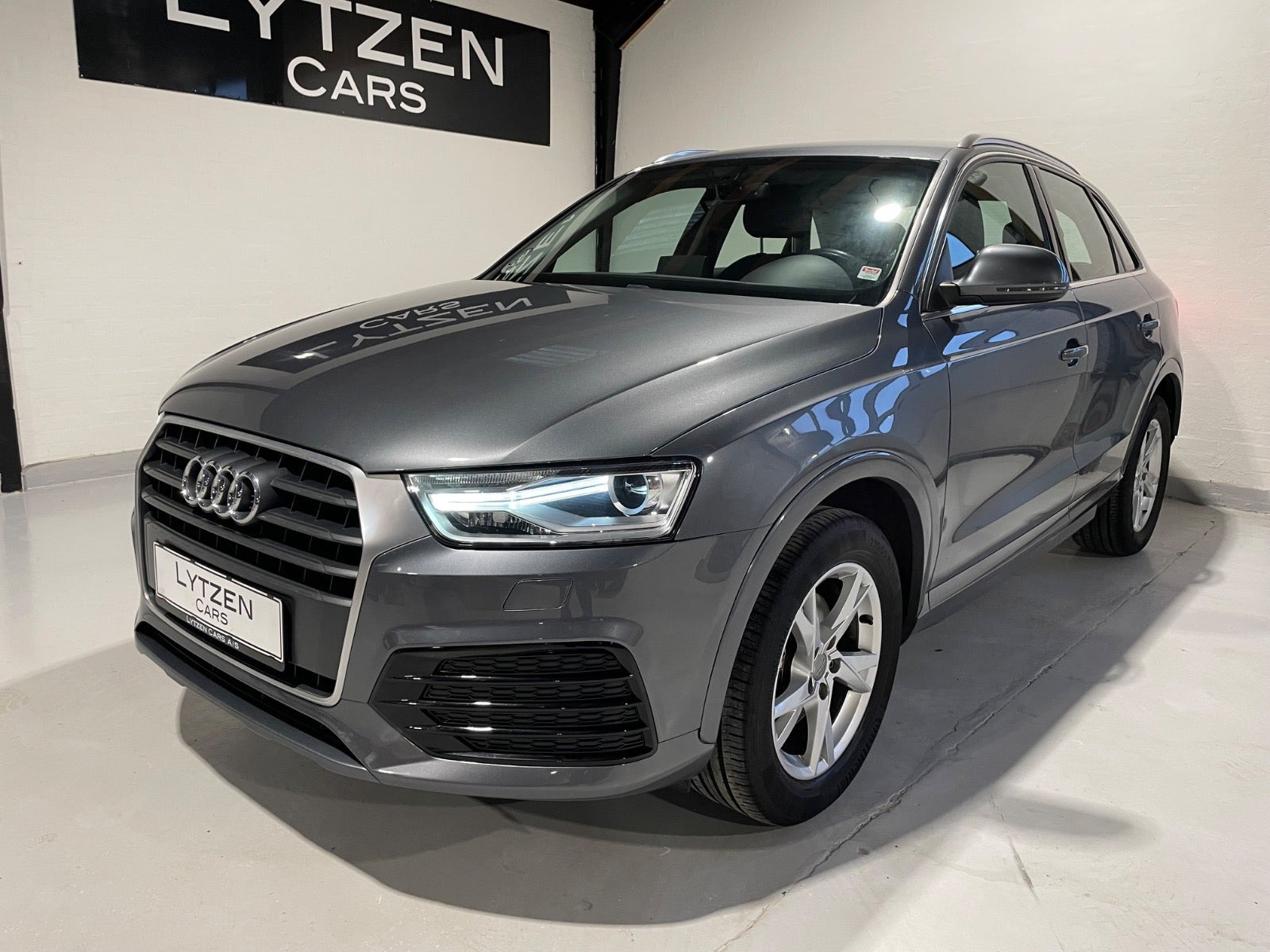 Grå Audi Q3 fra 2018