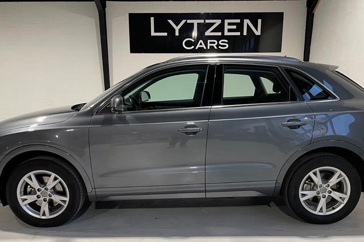 Grå Audi Q3 fra 2018
