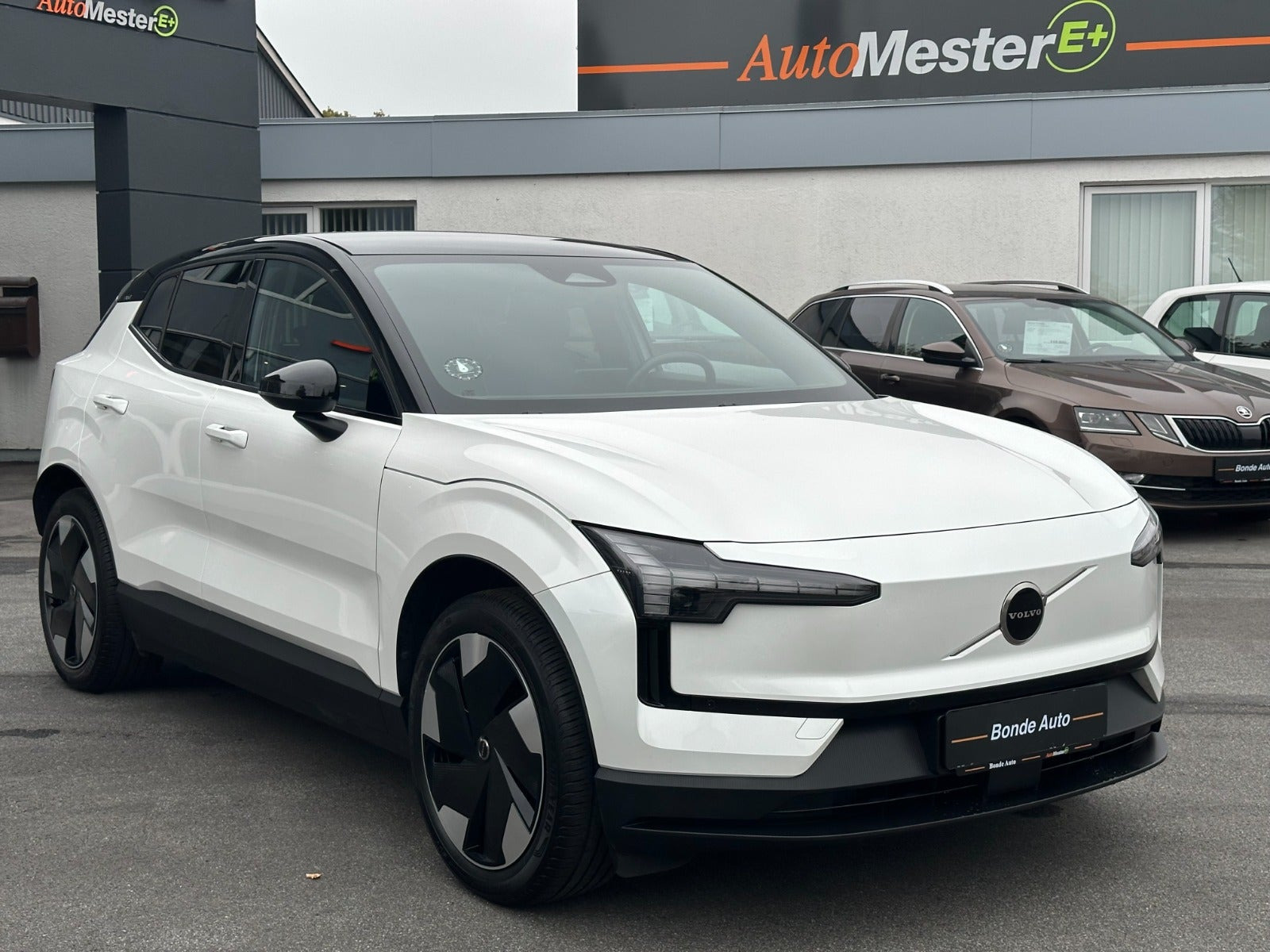undefined Volvo EX30 fra 2024