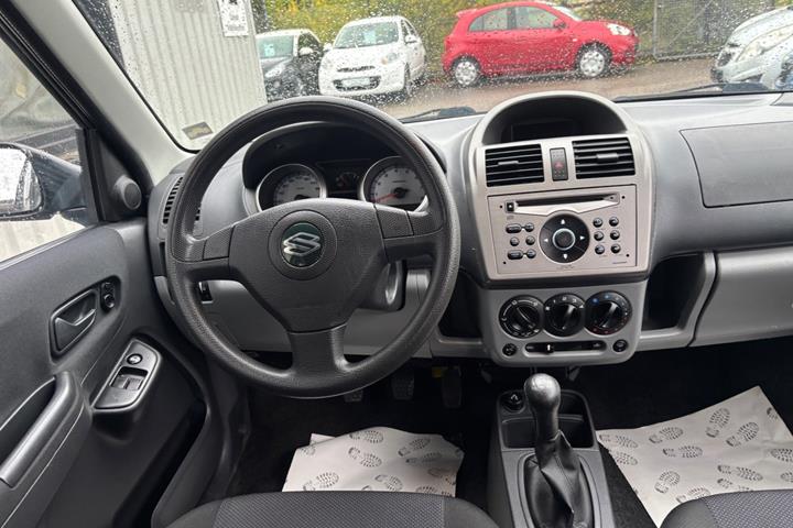 Sort Suzuki Ignis fra 2009