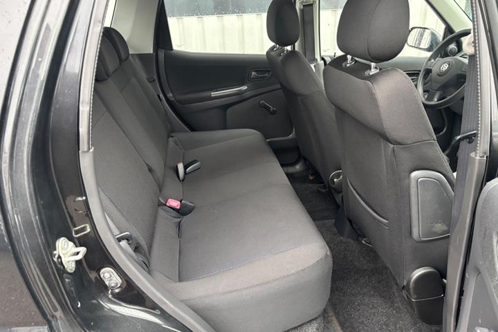Sort Suzuki Ignis fra 2009