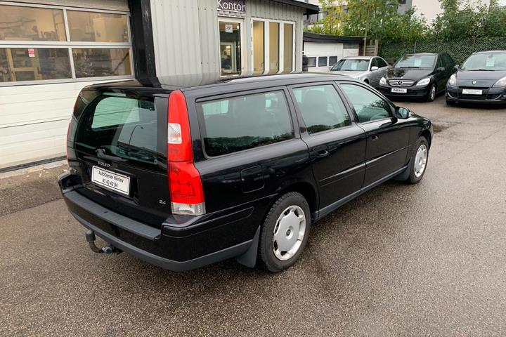 Sort Volvo V70 fra 2006