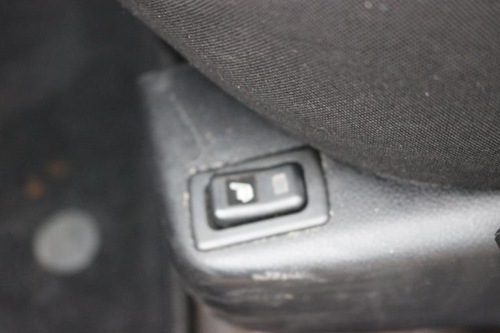 Grå Mazda 2 fra 2011
