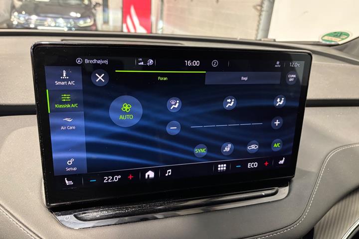 Grå Skoda Enyaq fra 2023