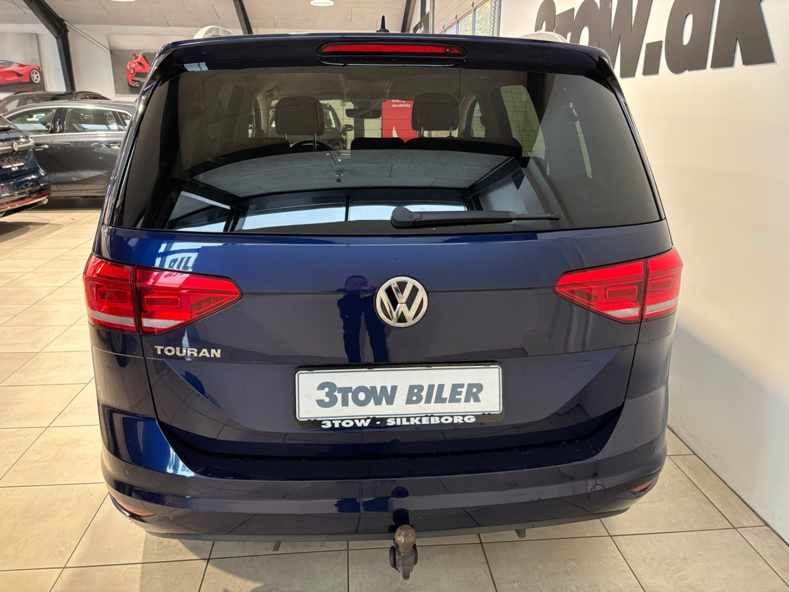 Blå VW Touran fra 2019