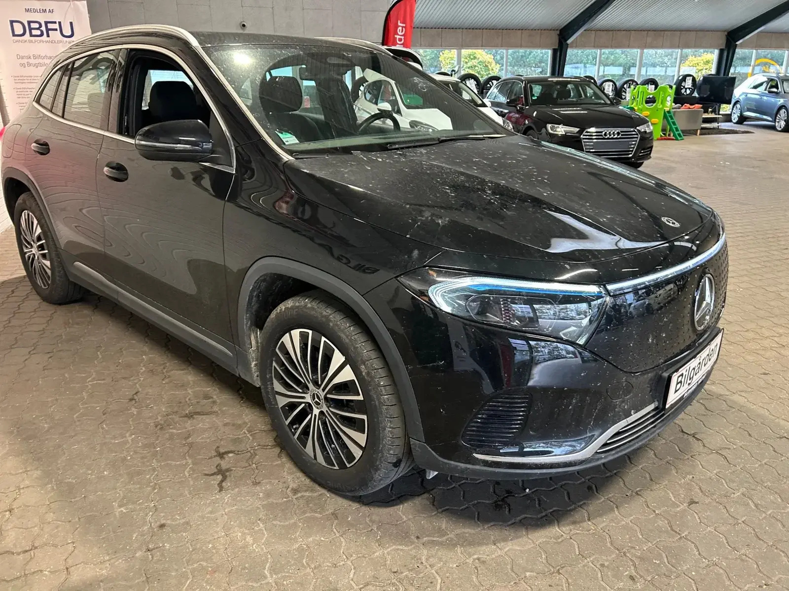 Sort Mercedes EQA250+ fra 2024