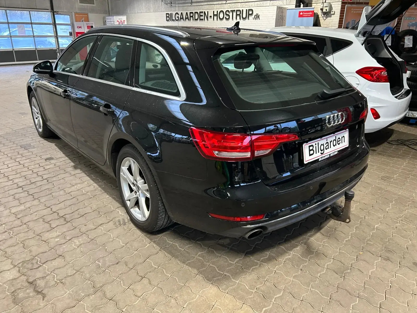 Sort Audi A4 fra 2017