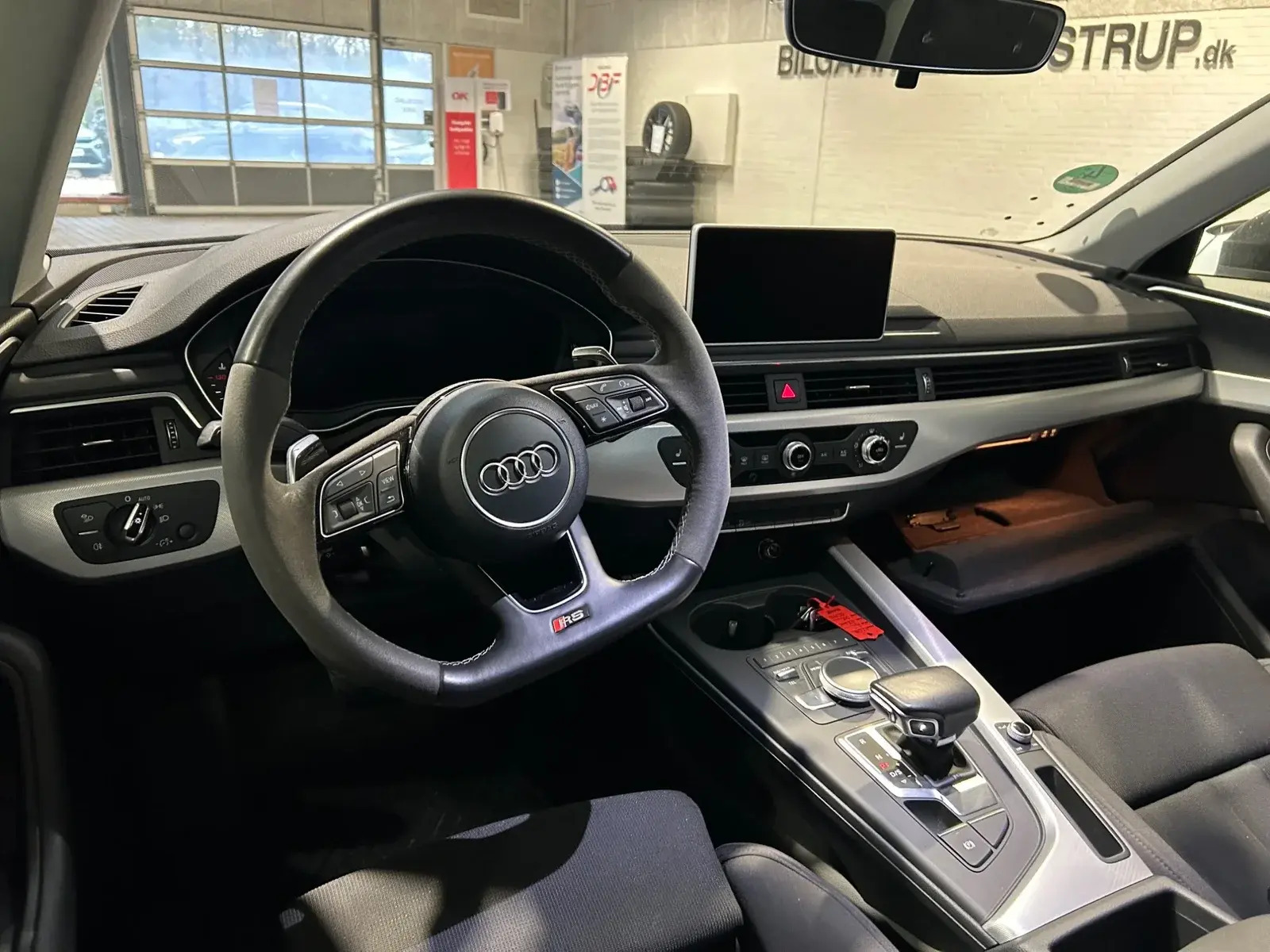 Sort Audi A4 fra 2017