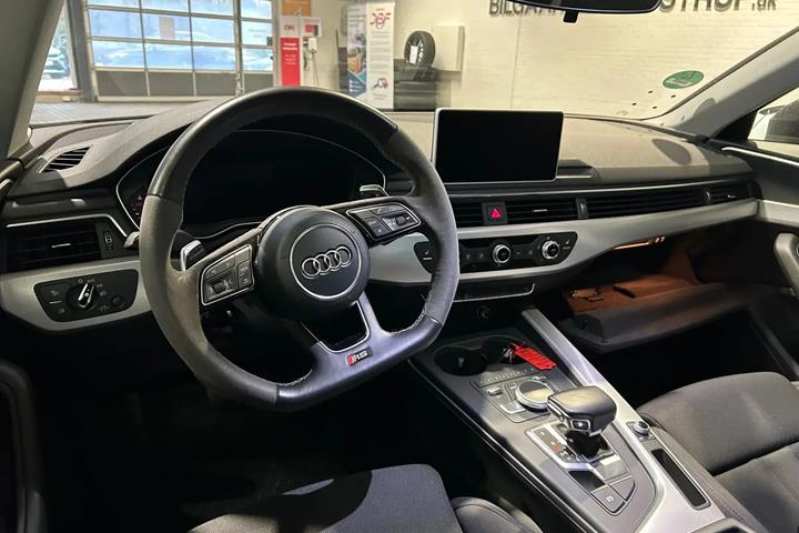 Sort Audi A4 fra 2017