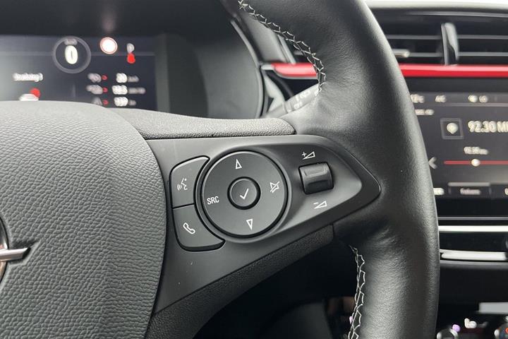 Hvid Opel Corsa-e fra 2024
