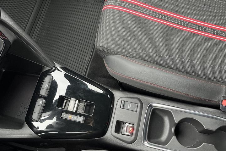 Hvid Opel Corsa-e fra 2024
