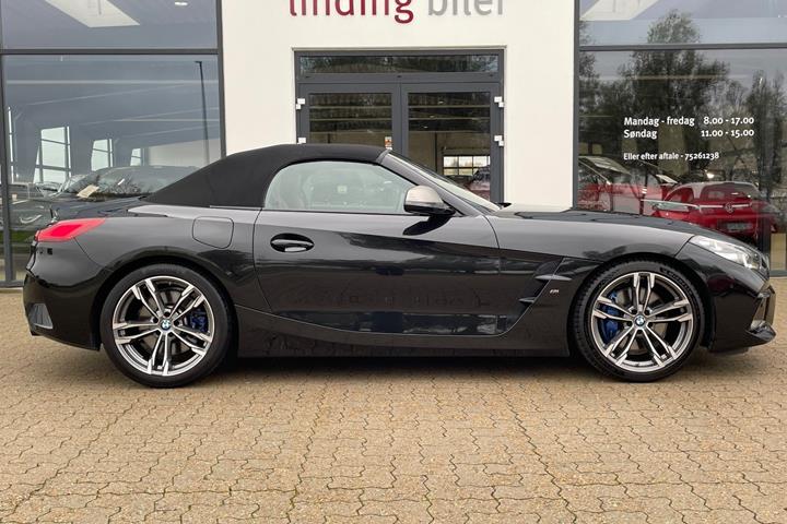 Sort BMW Z4 fra 2023