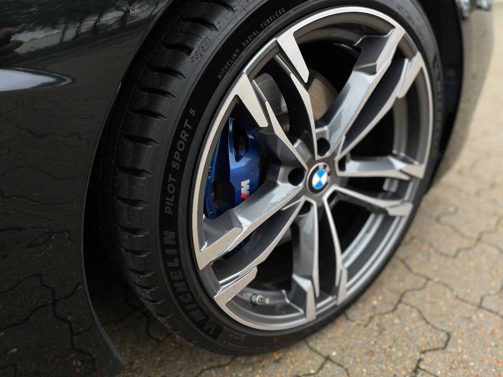 Sort BMW Z4 fra 2023