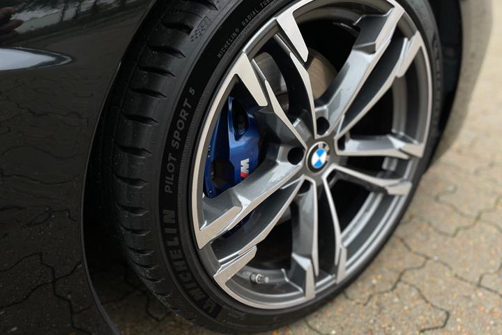 Sort BMW Z4 fra 2023