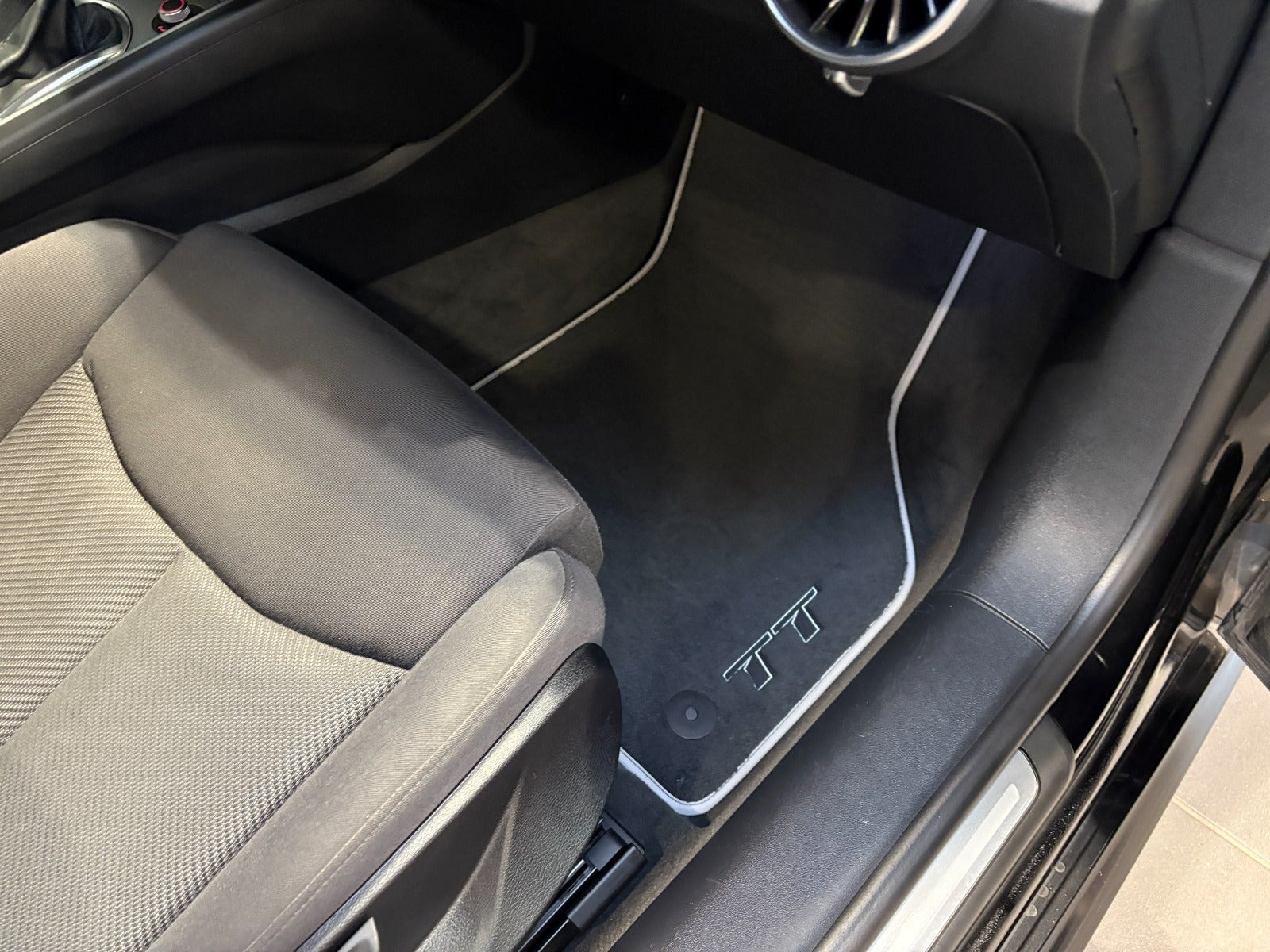 Sort Audi TT fra 2017