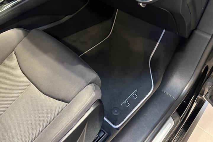 Sort Audi TT fra 2017