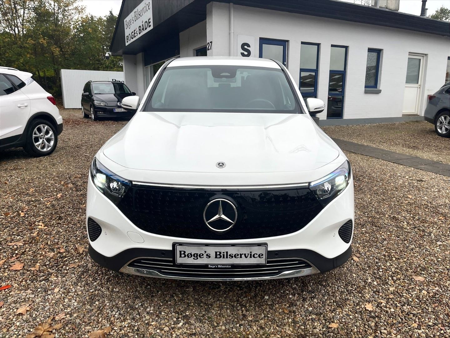 Hvid Mercedes EQB250+ fra 2025