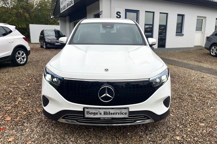 Hvid Mercedes EQB250+ fra 2025