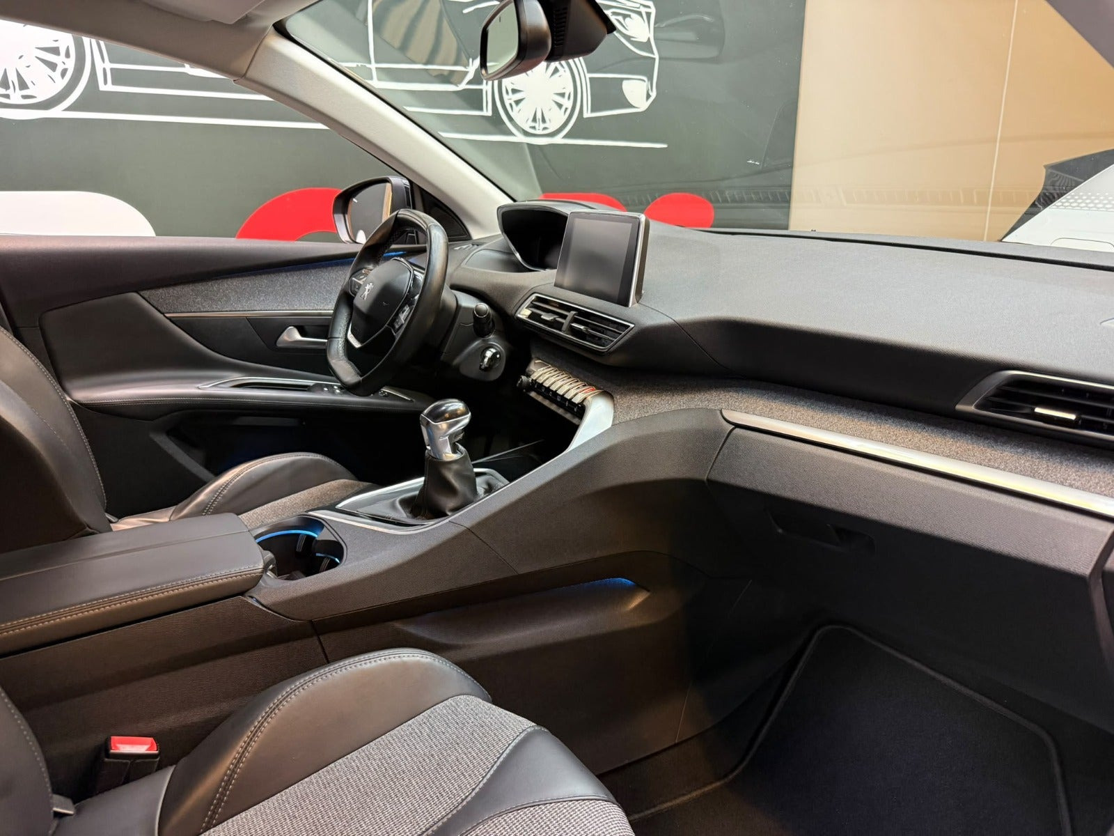 Sort Peugeot 3008 fra 2017