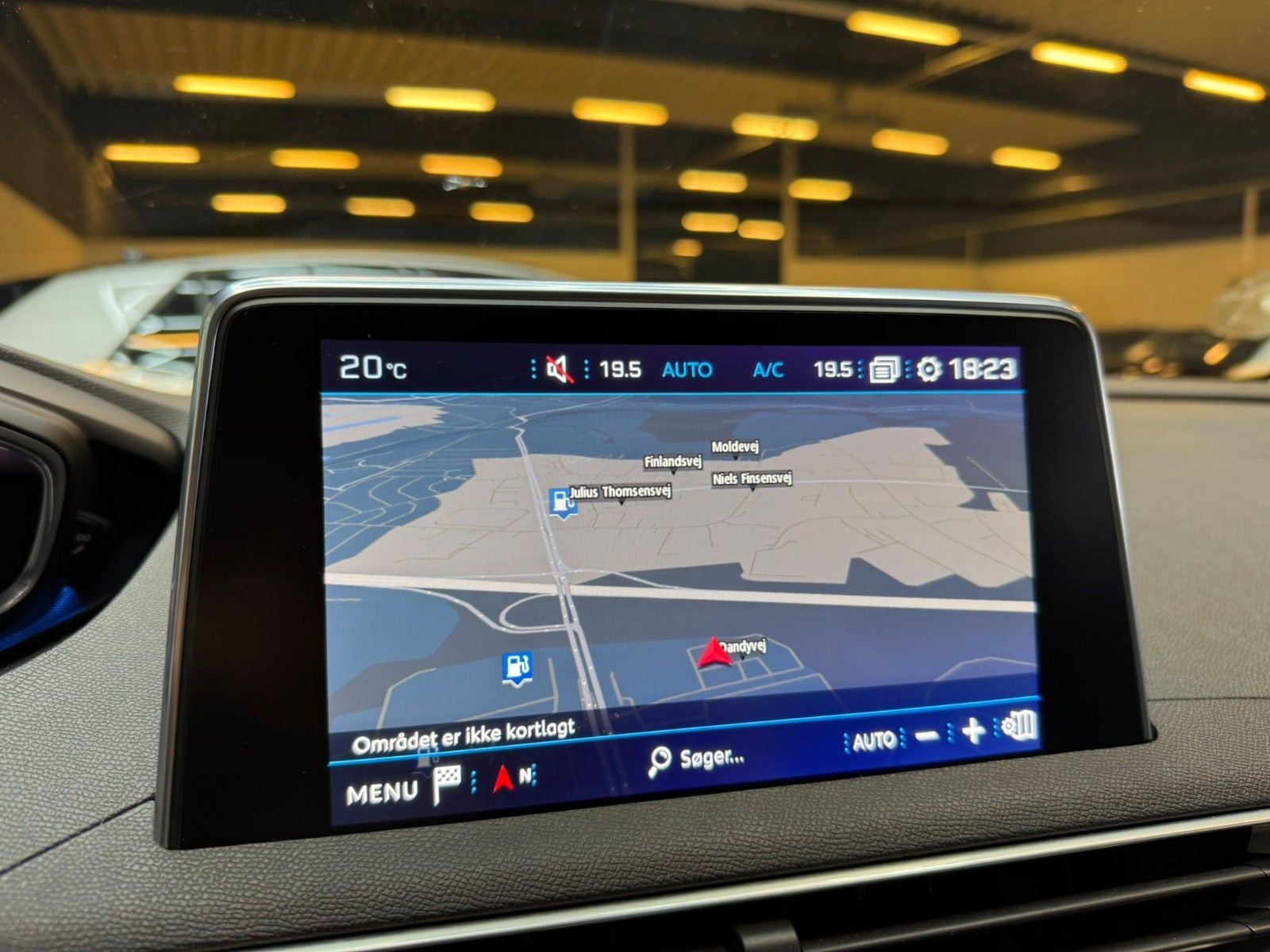 Sort Peugeot 3008 fra 2017