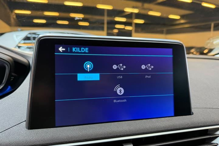 Sort Peugeot 3008 fra 2017