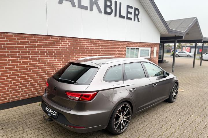 Beige Seat Leon fra 2016