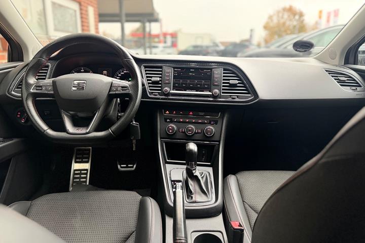 Beige Seat Leon fra 2016