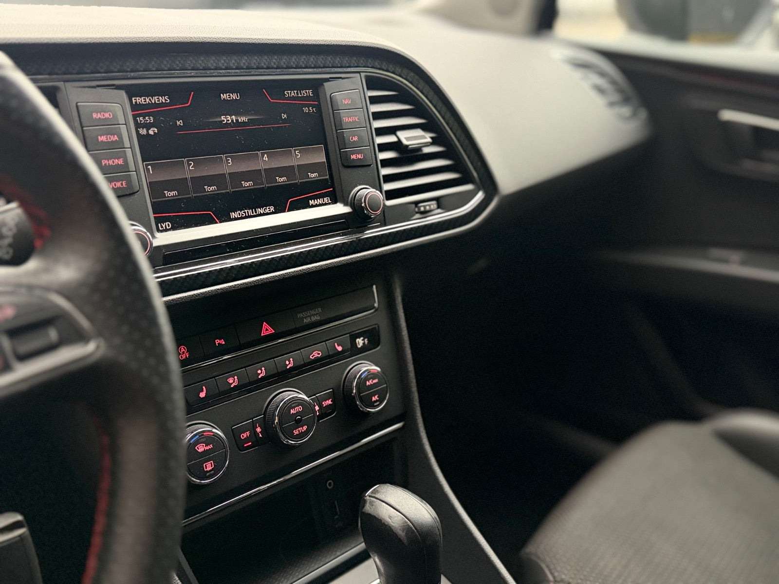 Beige Seat Leon fra 2016