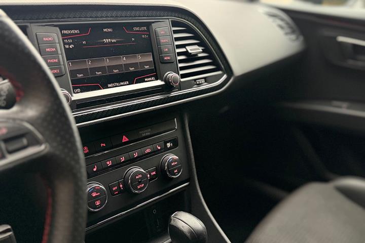 Beige Seat Leon fra 2016