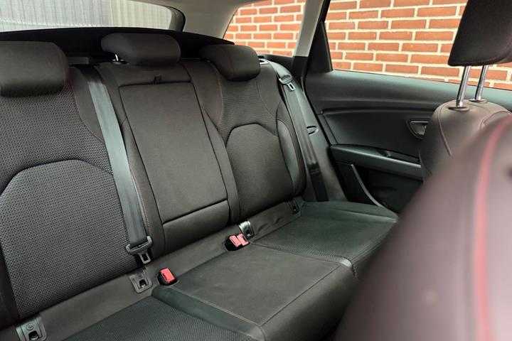 Beige Seat Leon fra 2016