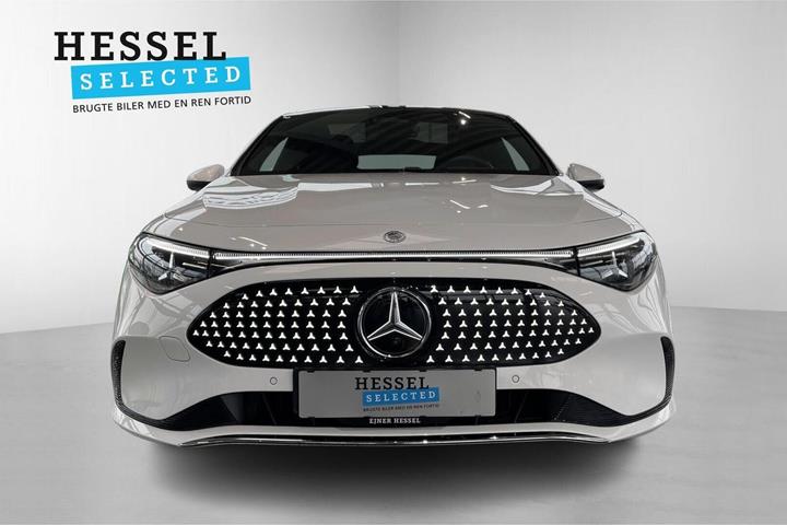 Hvid Mercedes CLA250+ fra 2025