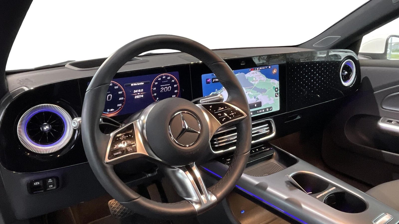 Hvid Mercedes CLA250+ fra 2025