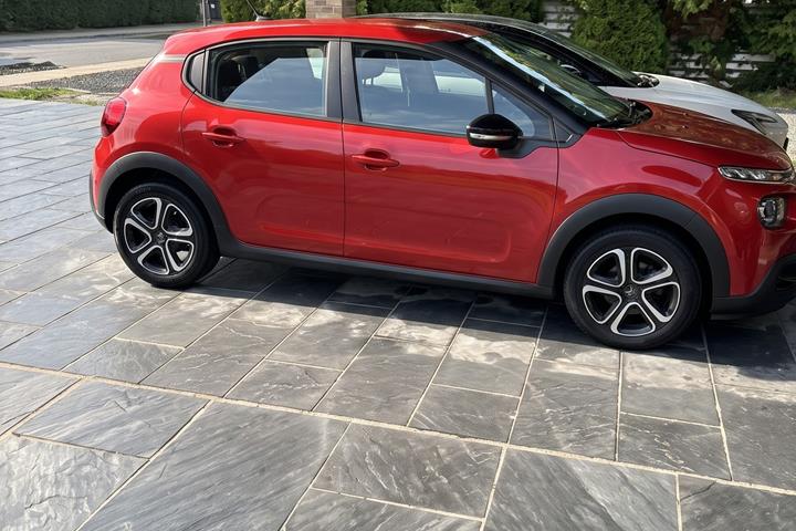 Rød Citroën C3 fra 2020