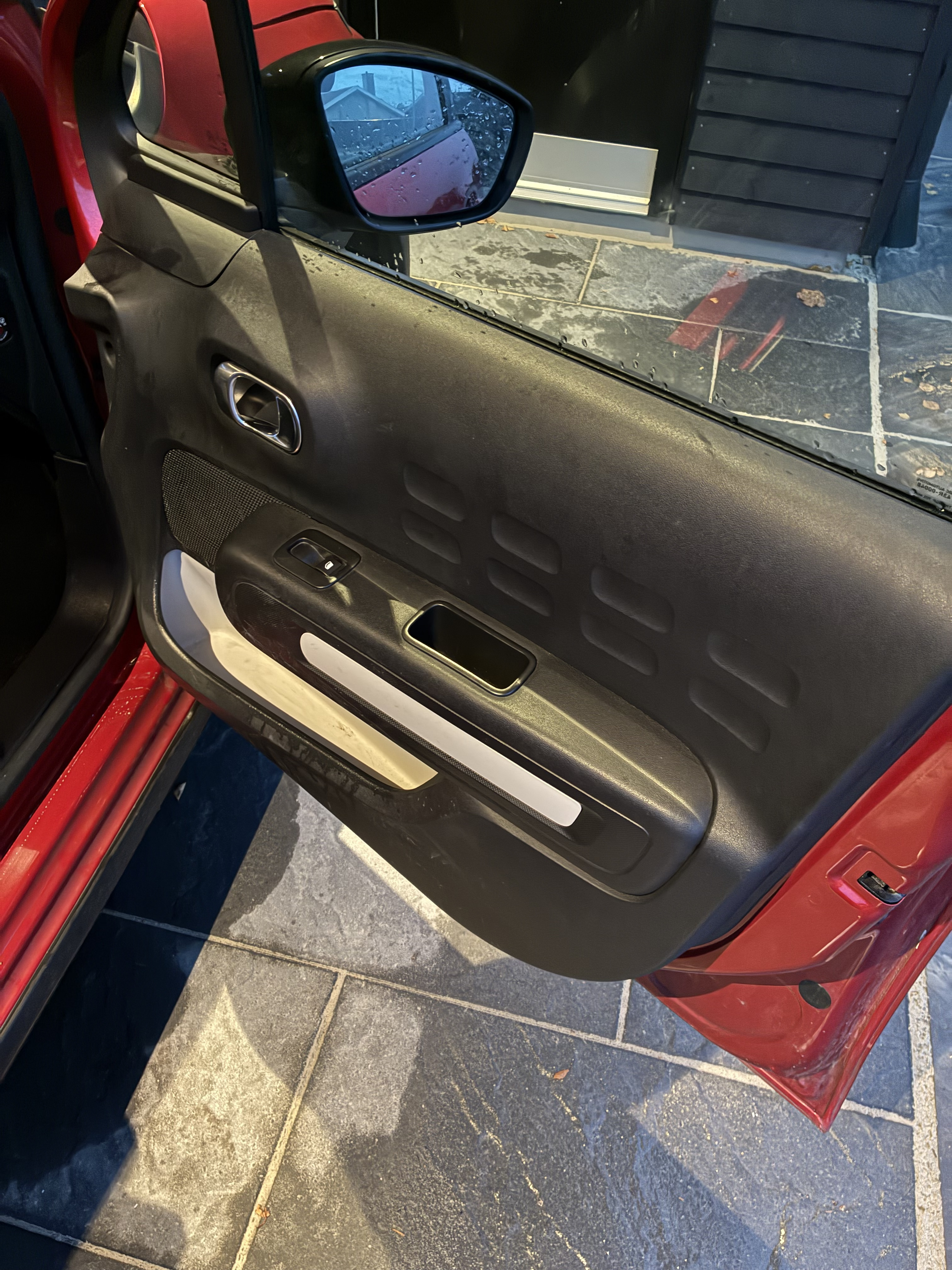 Rød Citroën C3 fra 2020
