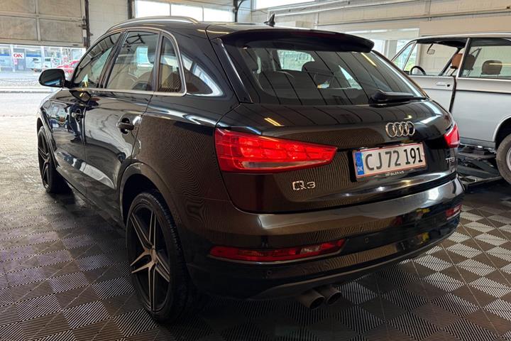 Sort Audi Q3 fra 2017