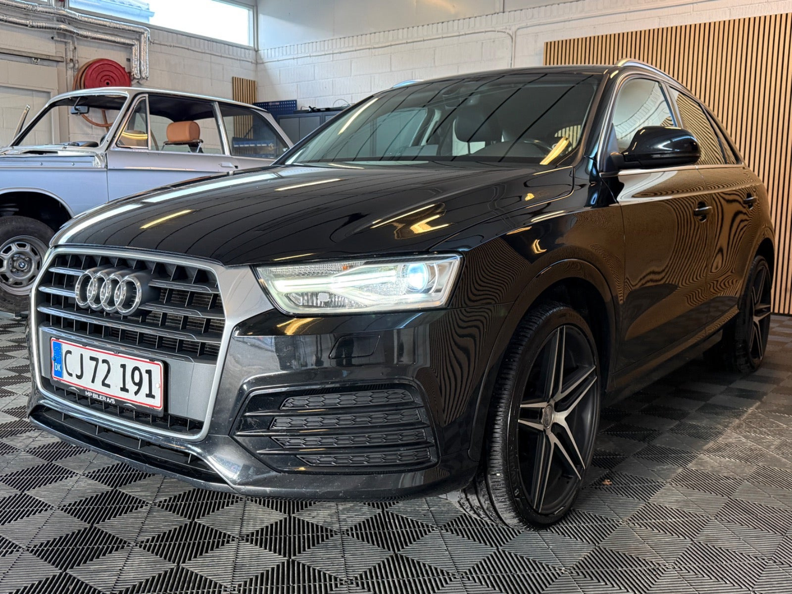 Sort Audi Q3 fra 2017