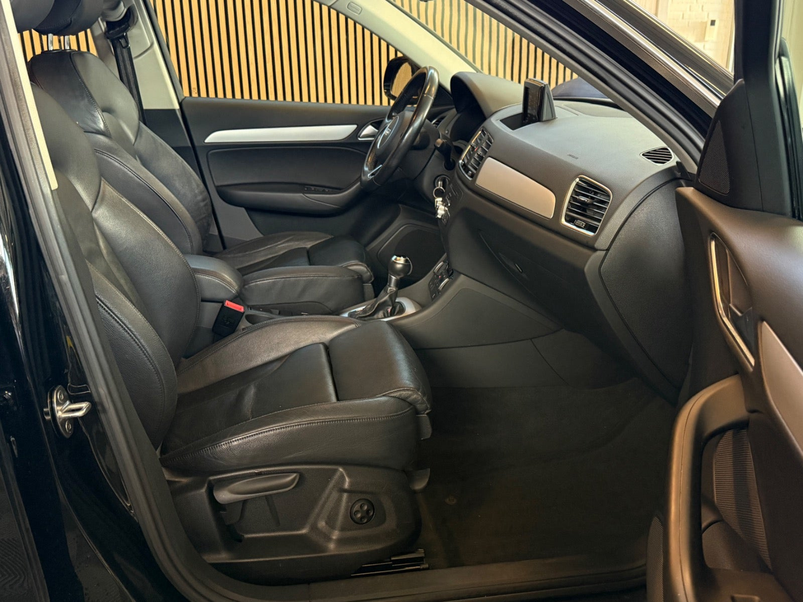 Sort Audi Q3 fra 2017