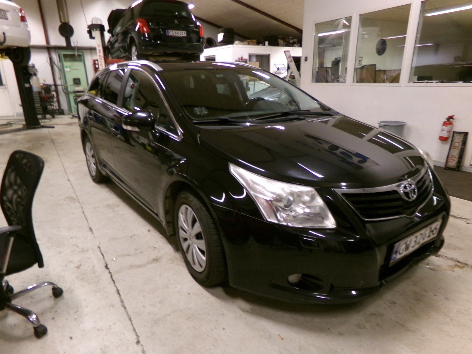 undefined Toyota Avensis fra 2012