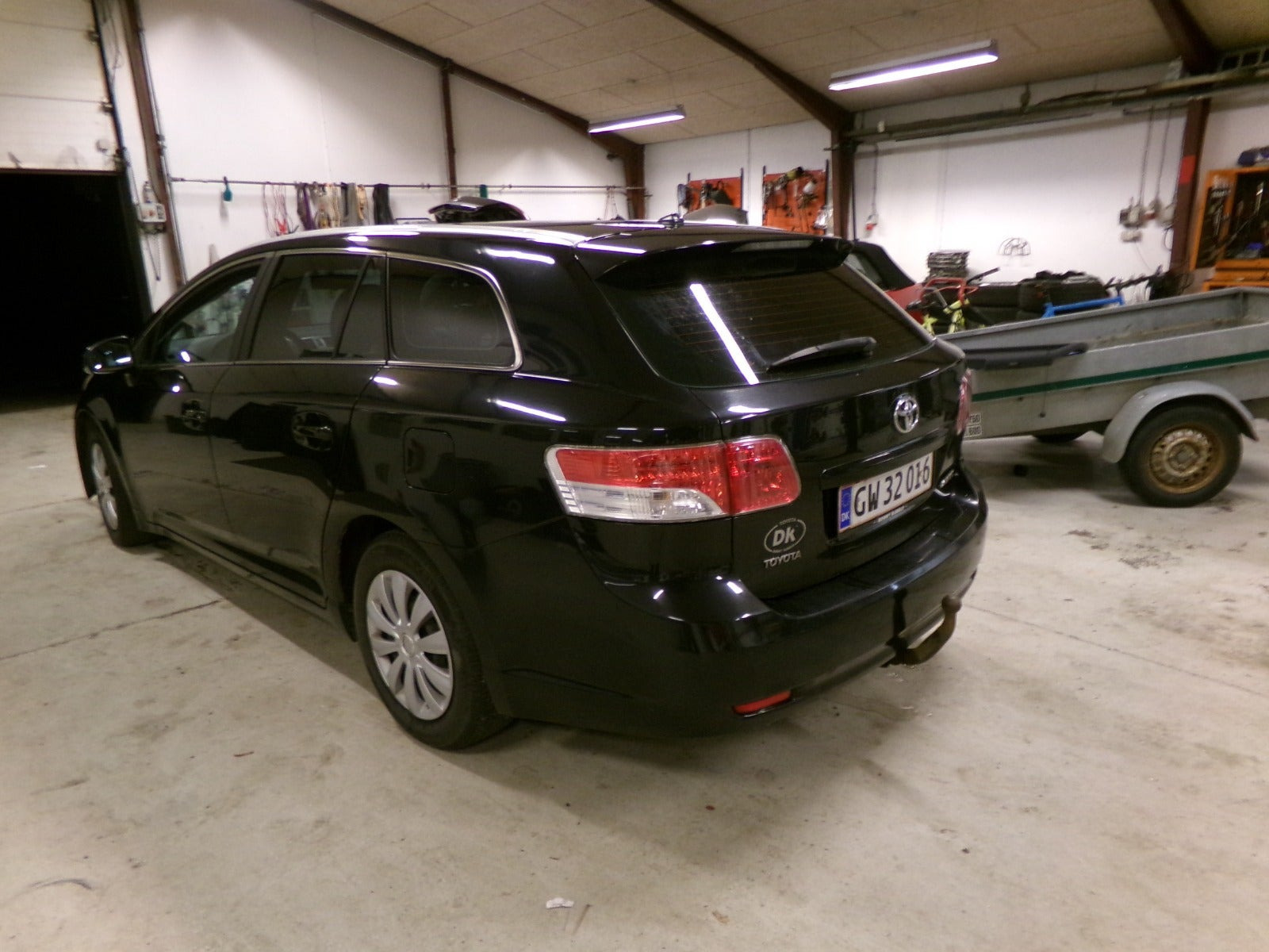 undefined Toyota Avensis fra 2012