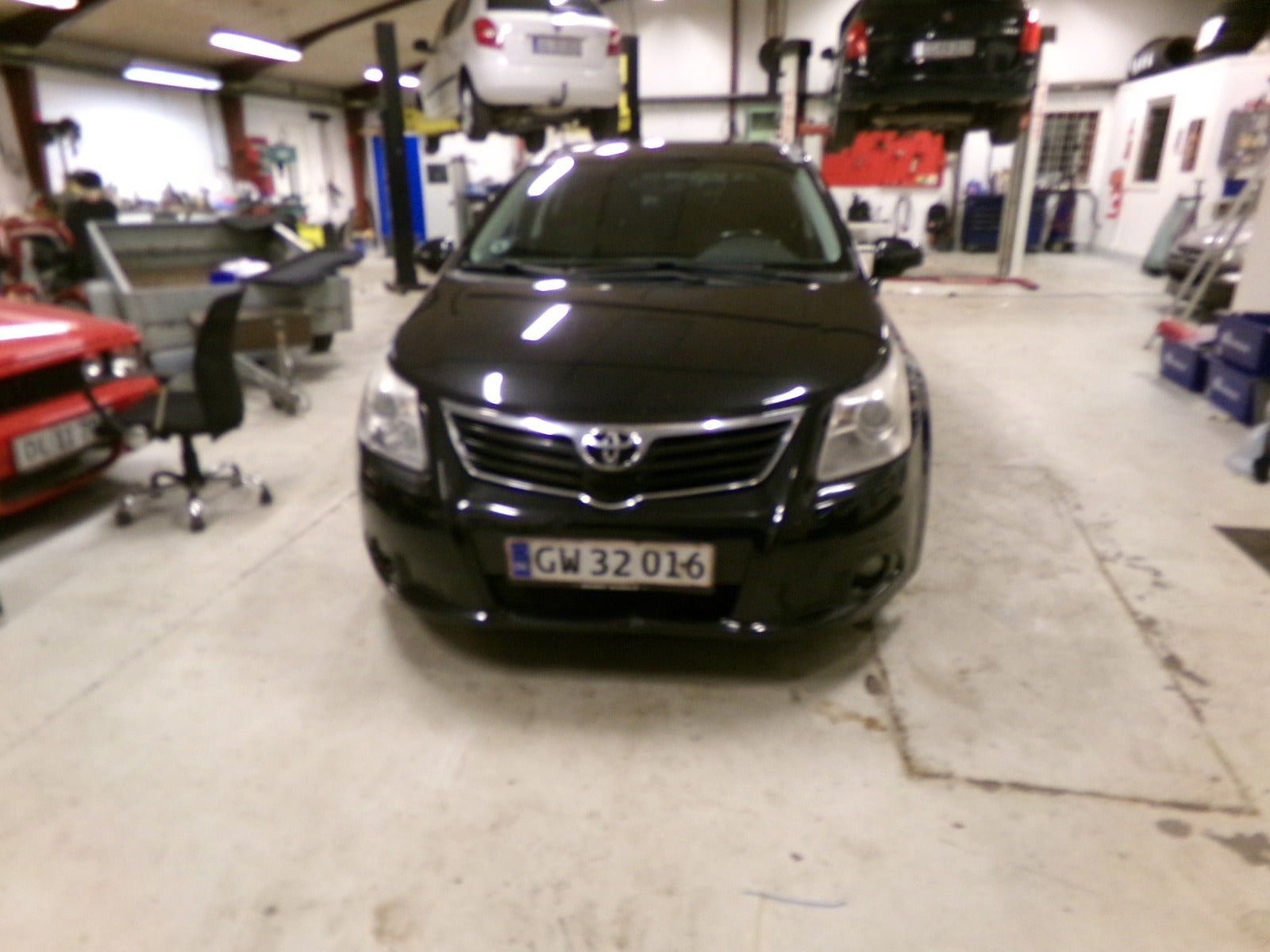 undefined Toyota Avensis fra 2012