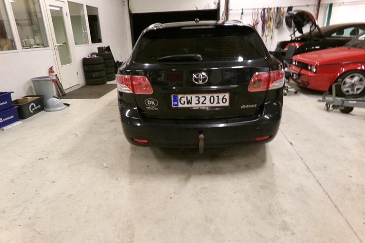 undefined Toyota Avensis fra 2012
