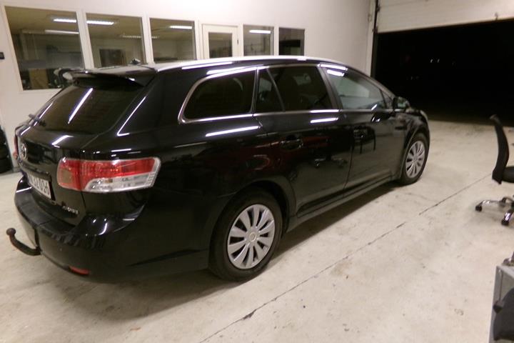 undefined Toyota Avensis fra 2012